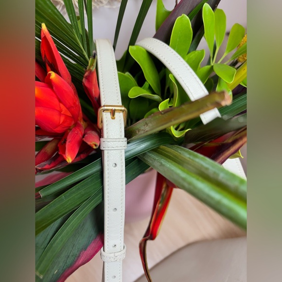 YSL•Tall Shopping Tote•Smooth Leather Vintage White•Crossbody Messenger•FLAWLESS - Picture 6 of 16